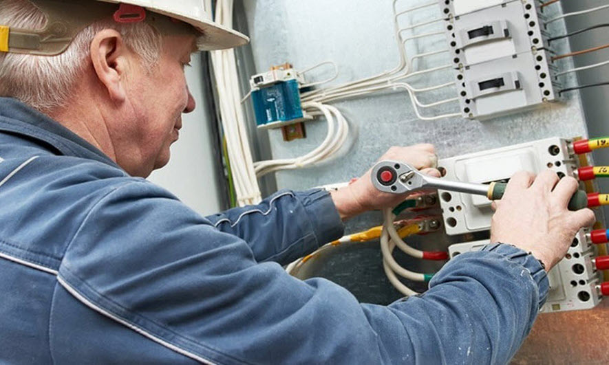 Considerations Before Choosing Electrical Contractors